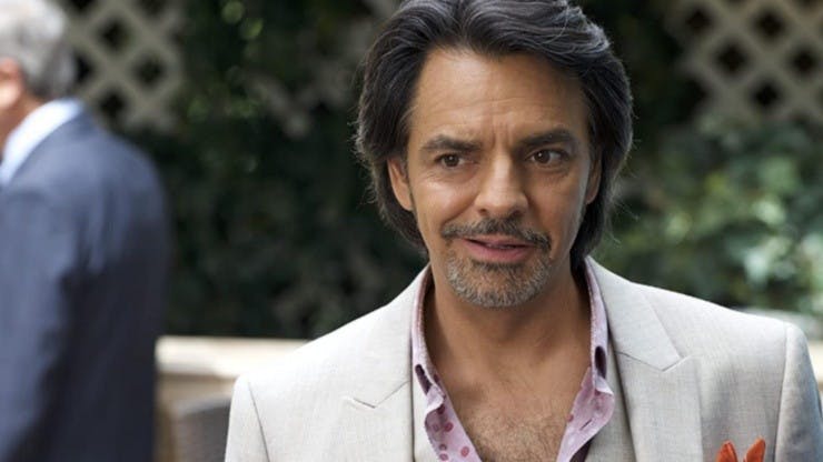 Eugenio Derbez festejó la victoria cementera a pura risa.