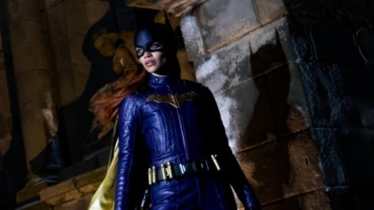 Leslie Grace como Batgirl