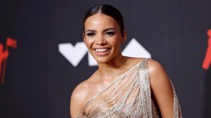 Leslie Grace