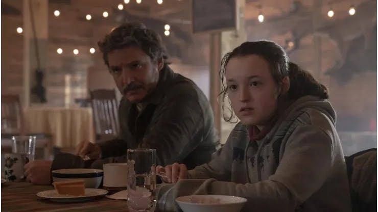 Pedro Pascal y Bella Ramsay protagonizan The Last of Us.
