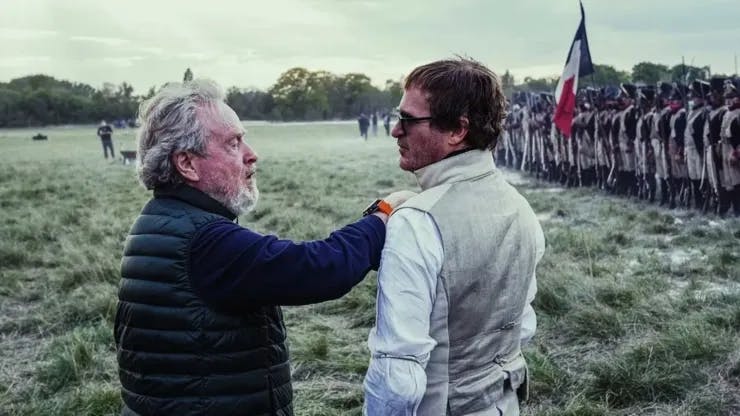 Ridley Scott en el set de Napoleón, junto a Joaquin Phoenix.
